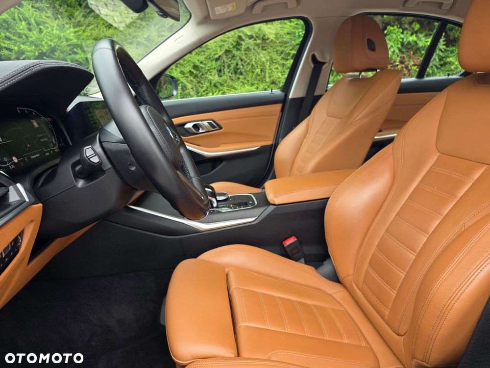 BMW Seria 3 318d mHEV M Sport - 15
