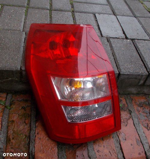CHRYSLER 300C KOMBI LEWA TYLNA LAMPA ORYGINAŁ - 1