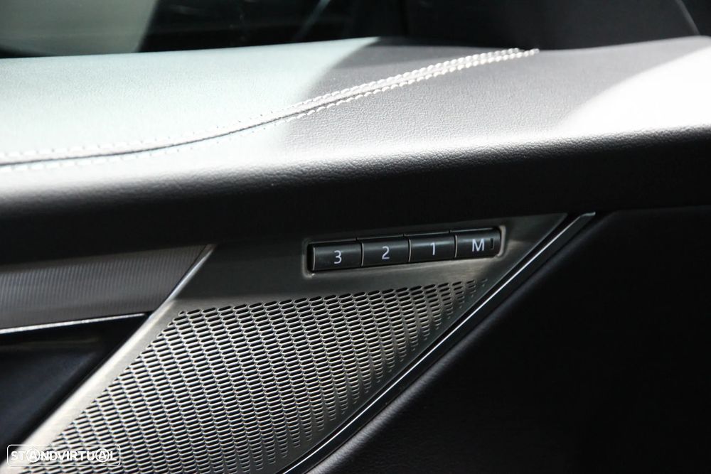 Jaguar F-Pace 2.0 P400e AWD R-Dynamic S - 12