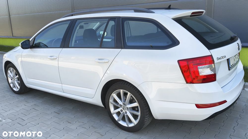 Skoda Octavia 2.0 TDI 4x4 Elegance DSG - 3