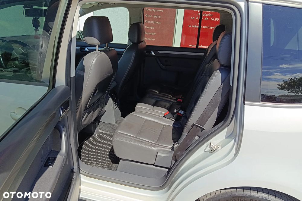 Volkswagen Touran 1.4 TSI DSG Comfortline - 31