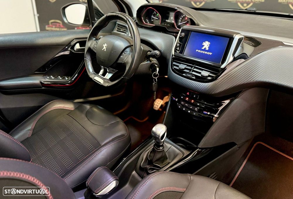 Peugeot 2008 1.6 BlueHDi GT Line - 13