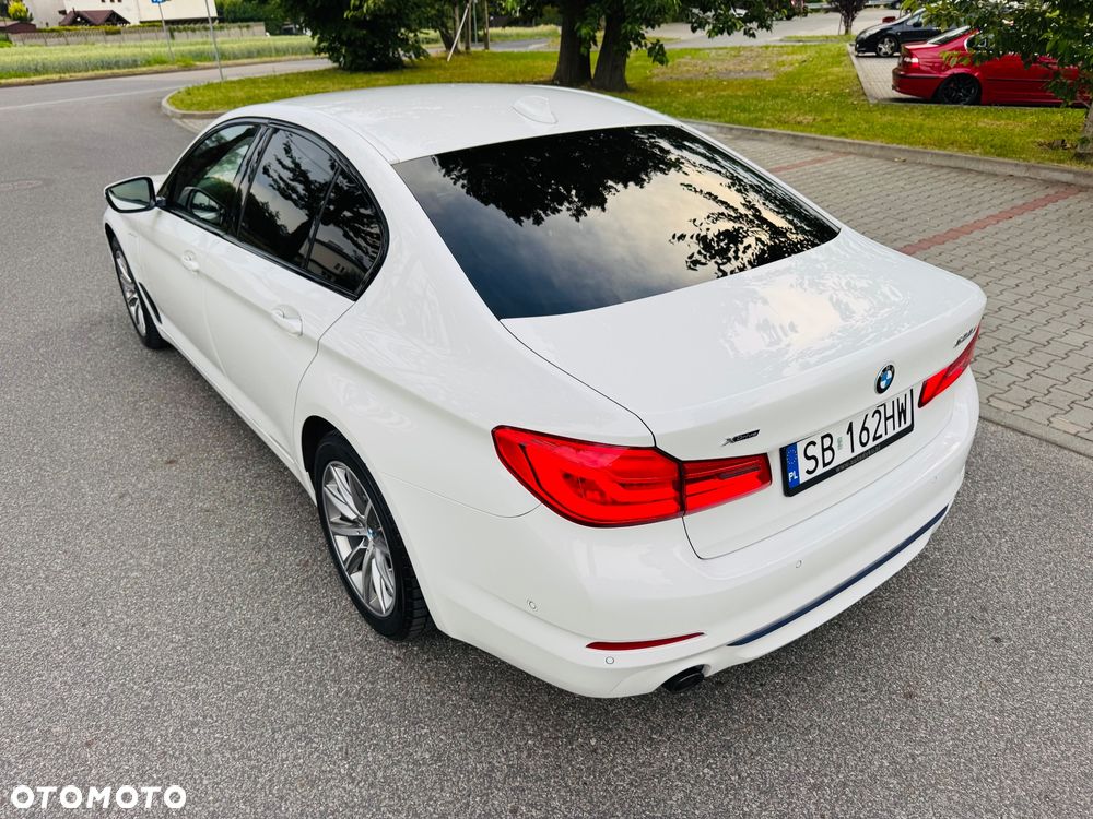 BMW Seria 5 530e xDrive M Sport Edition - 8