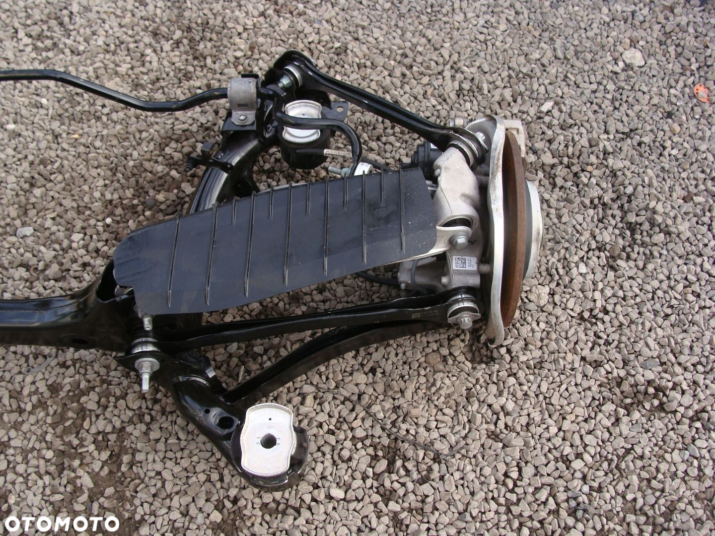 ZAWIESZENIE TYLNE KOMPLETNE AUDI A4 B9 2WD - 12