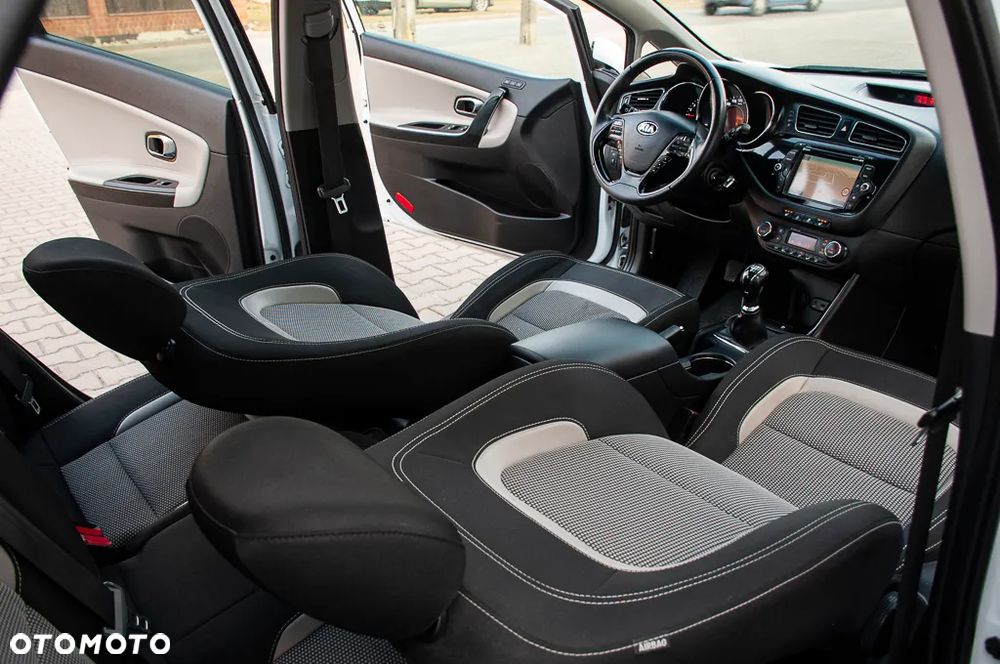 Kia Ceed 1.6 CRDi L Business Line - 19