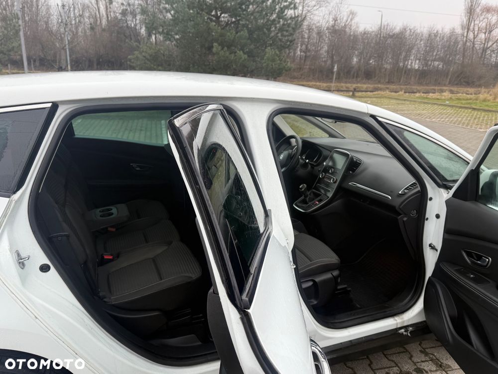 Renault Scenic - 10