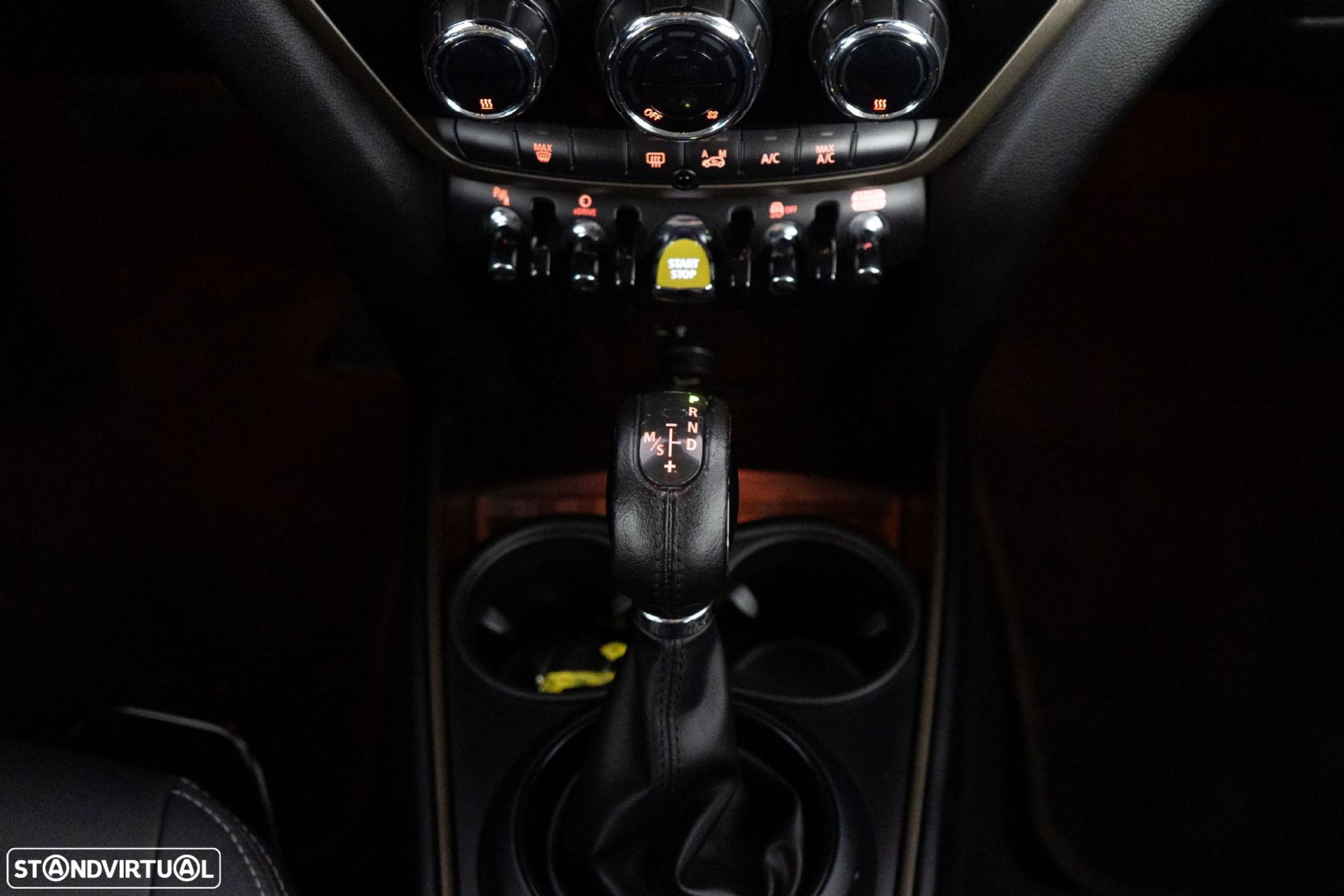 MINI Countryman Cooper SE ALL4 Auto - 25