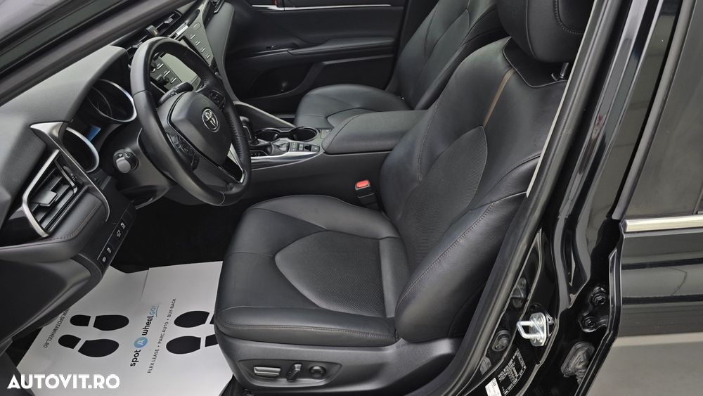 Toyota Camry - 12