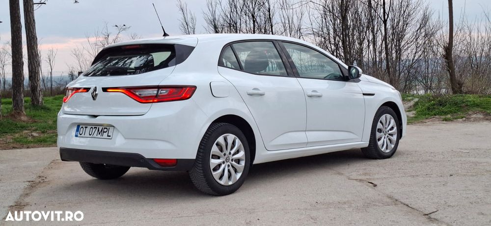 Renault Megane Blue dCi 116 Life - 12