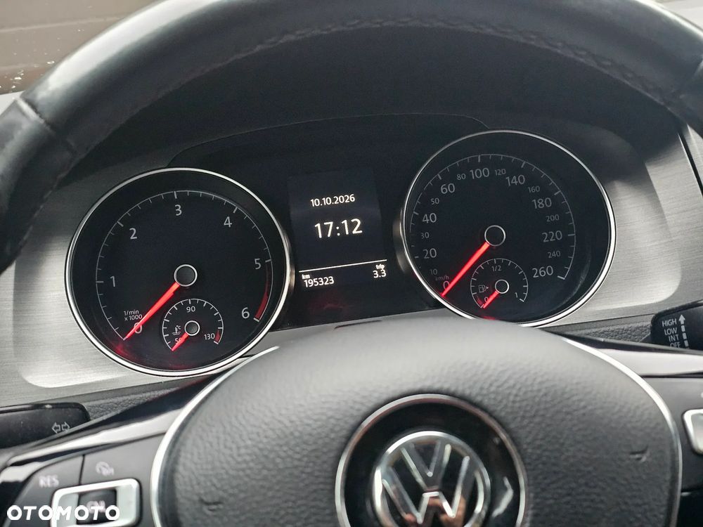 Volkswagen Golf - 12