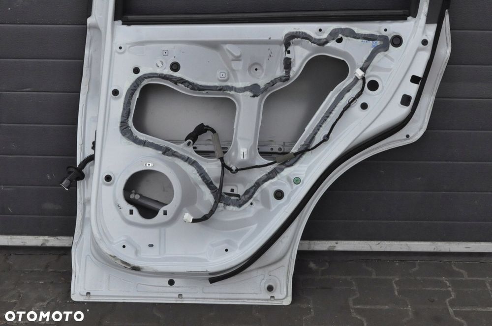 HONDA HR-V III DRZWI PRAWY TYŁ 23R - 10