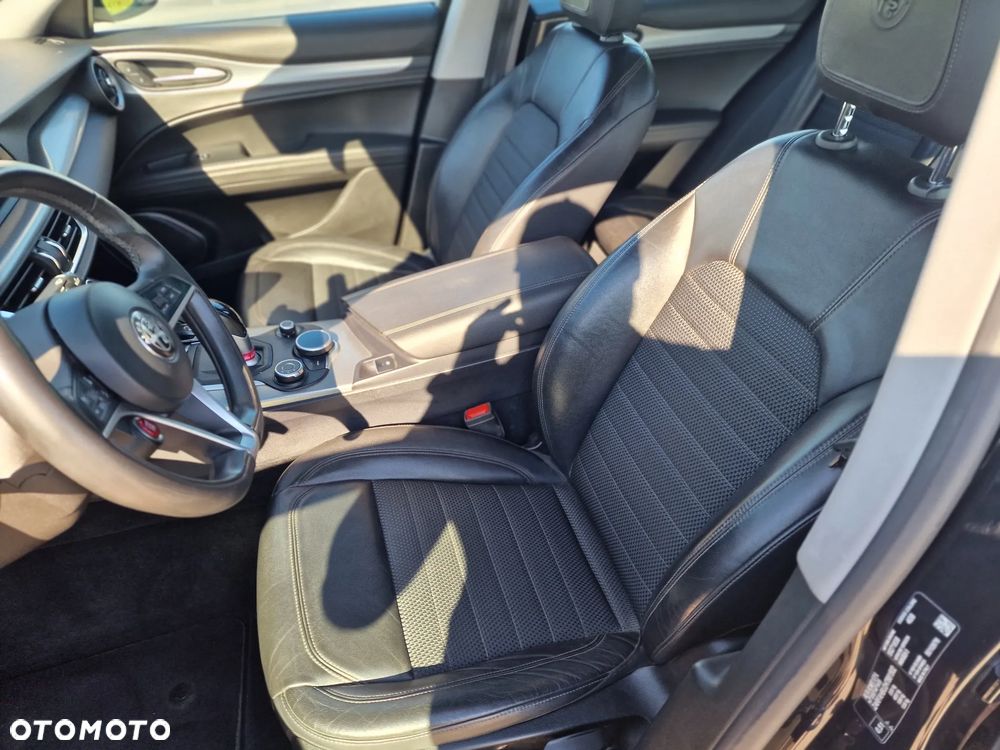 Alfa Romeo Stelvio 2.2 16V AT8 Q4 Intensa - 19