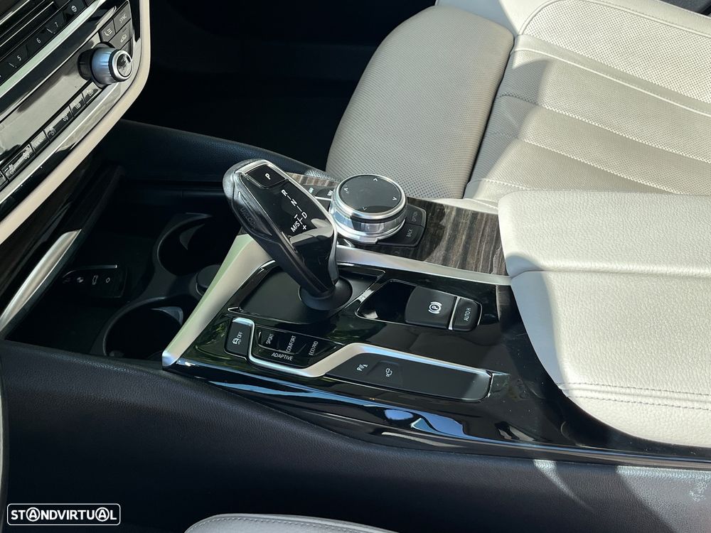 BMW 520 d Aut. Luxury Line - 17