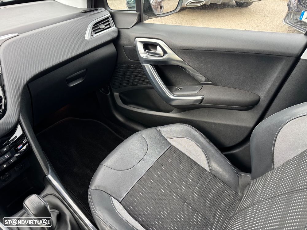 Peugeot 2008 1.4 HDi Allure - 15