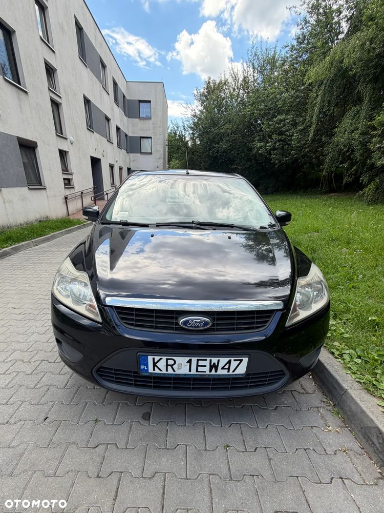 Ford Focus 1.6 Ambiente - 2