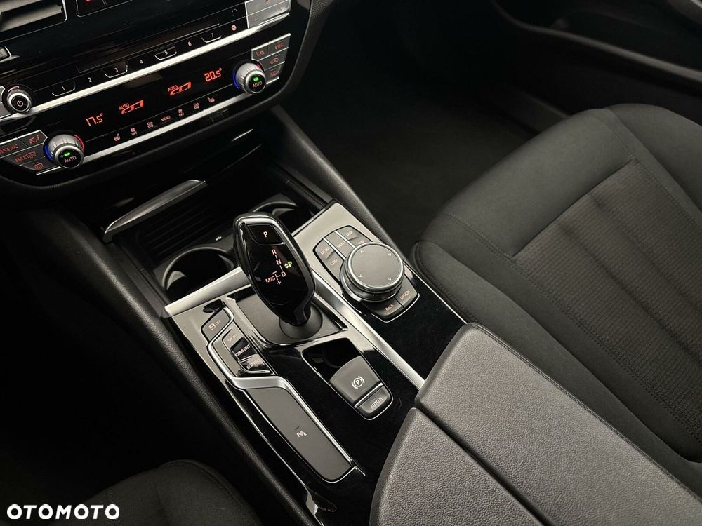 BMW Seria 5 518d Advantage - 16