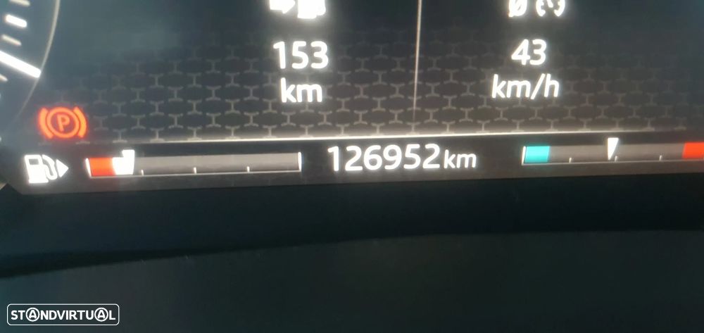 Jaguar XE 2.0 D R-Dynamic S AWD - 16