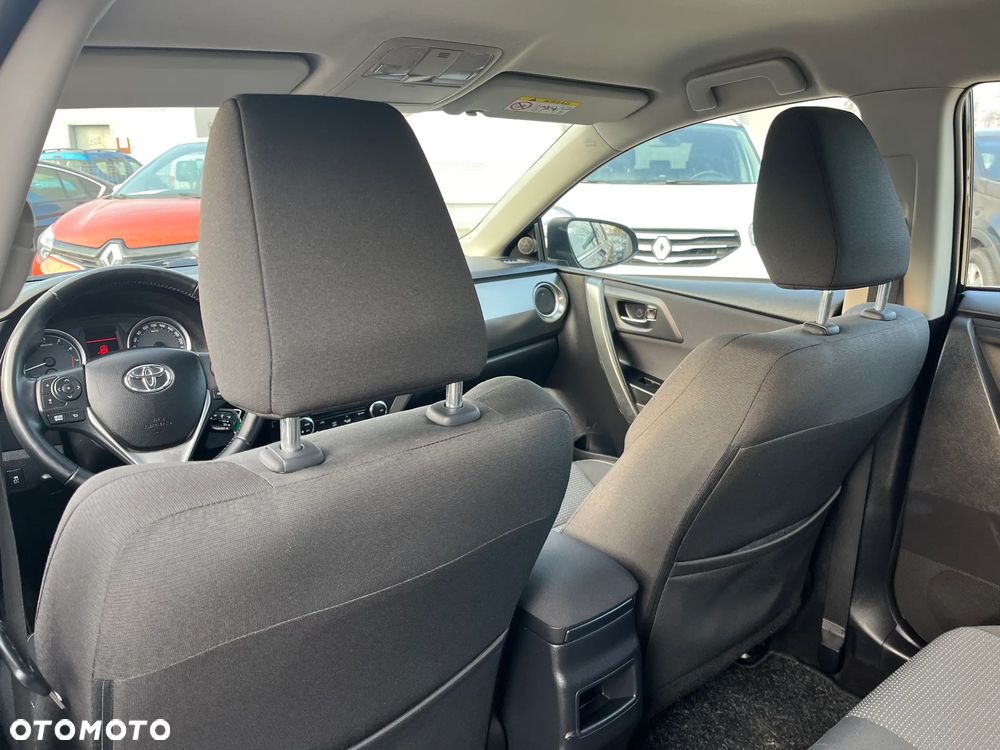 Toyota Auris - 30