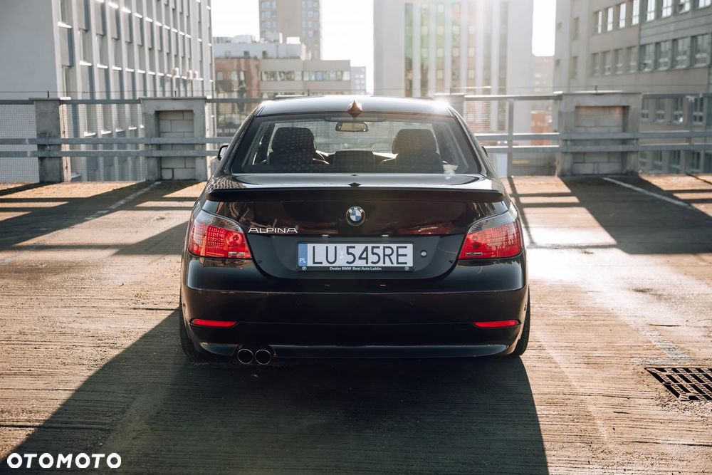 BMW Seria 5 545i - 12