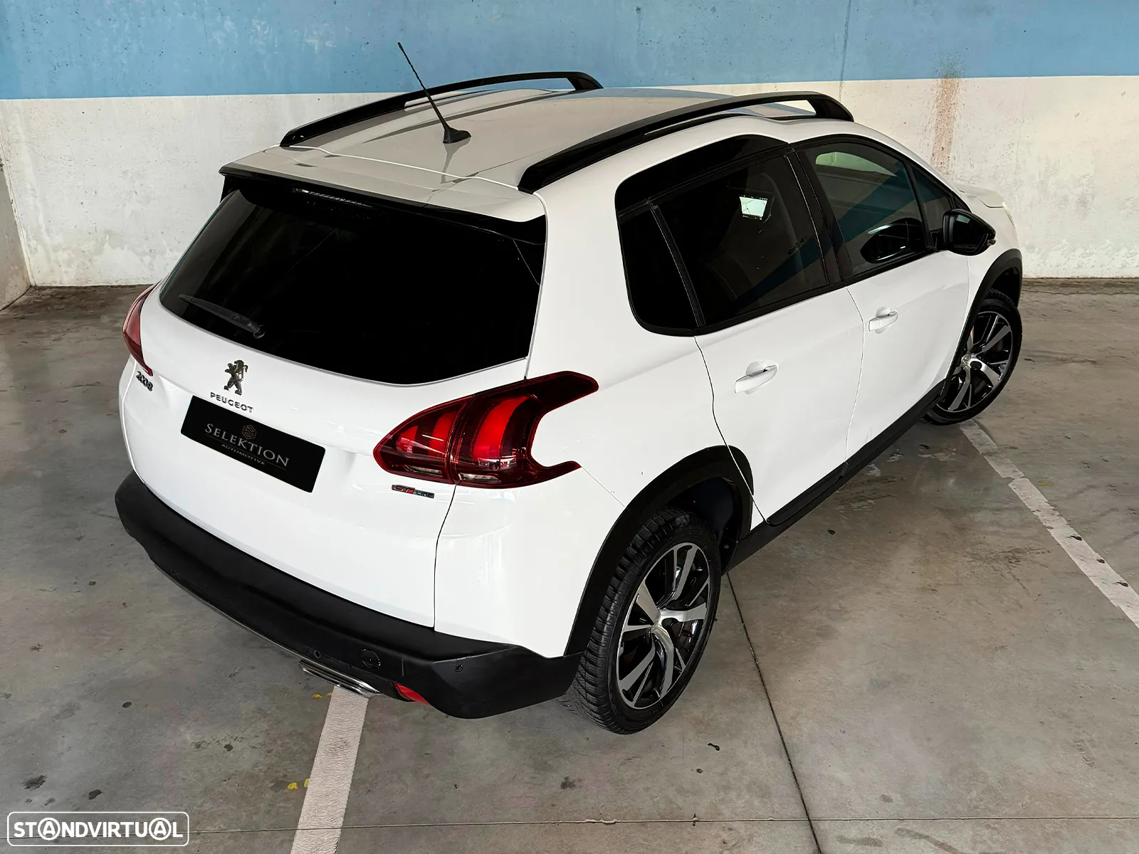 Peugeot 2008 1.2 PureTech GT Line - 4