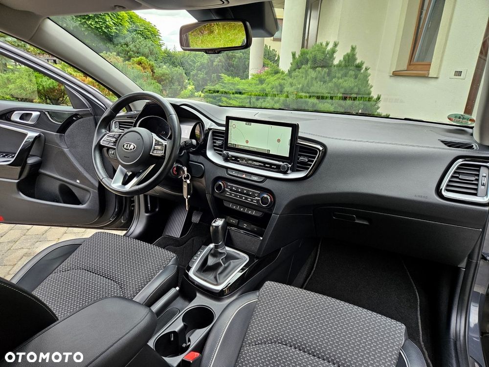 Kia XCeed - 14