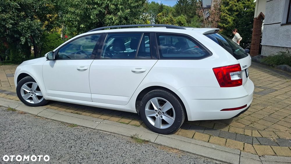 Skoda Octavia 1.6 TDI SCR Ambition - 3