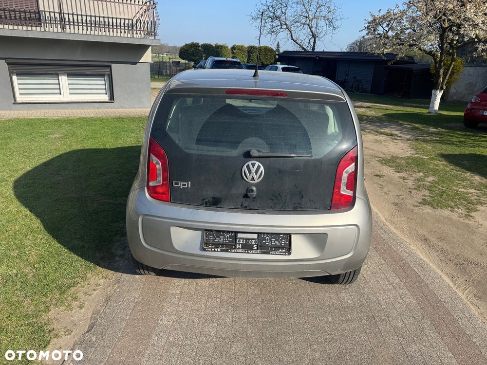 Volkswagen up! Active - 5