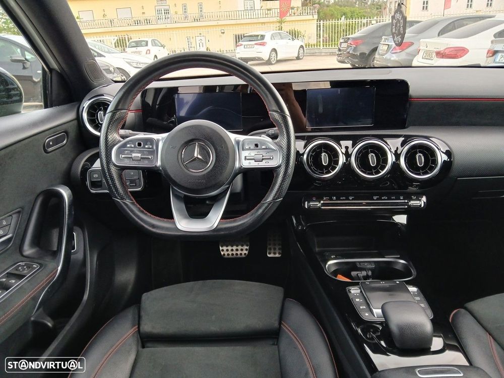 Mercedes-Benz A 250 e 8G-DCT AMG Line - 12