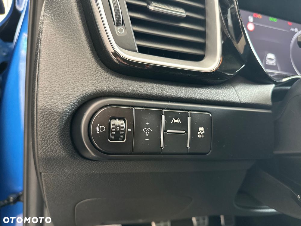 Kia Ceed 1.6 CRDi mHEV L Business Line - 24