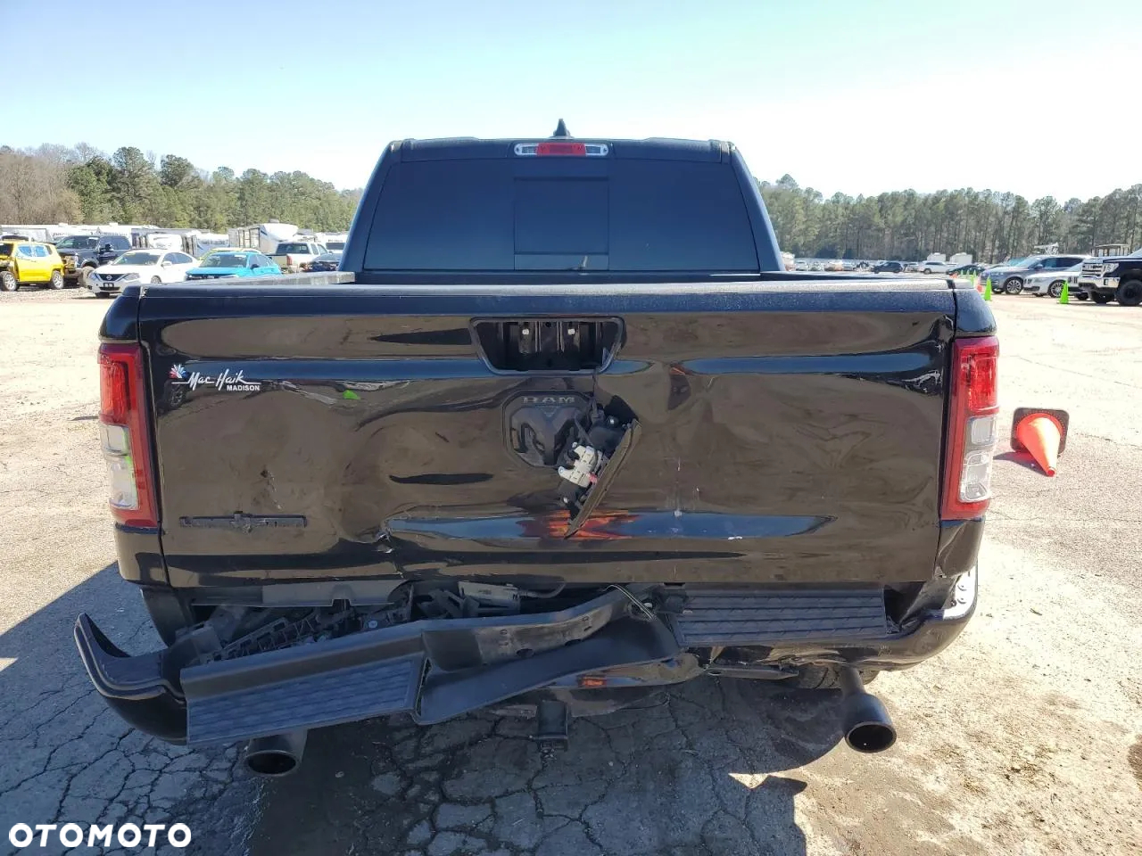 RAM 1500 5.7 Crew Cab Bighorn - 6
