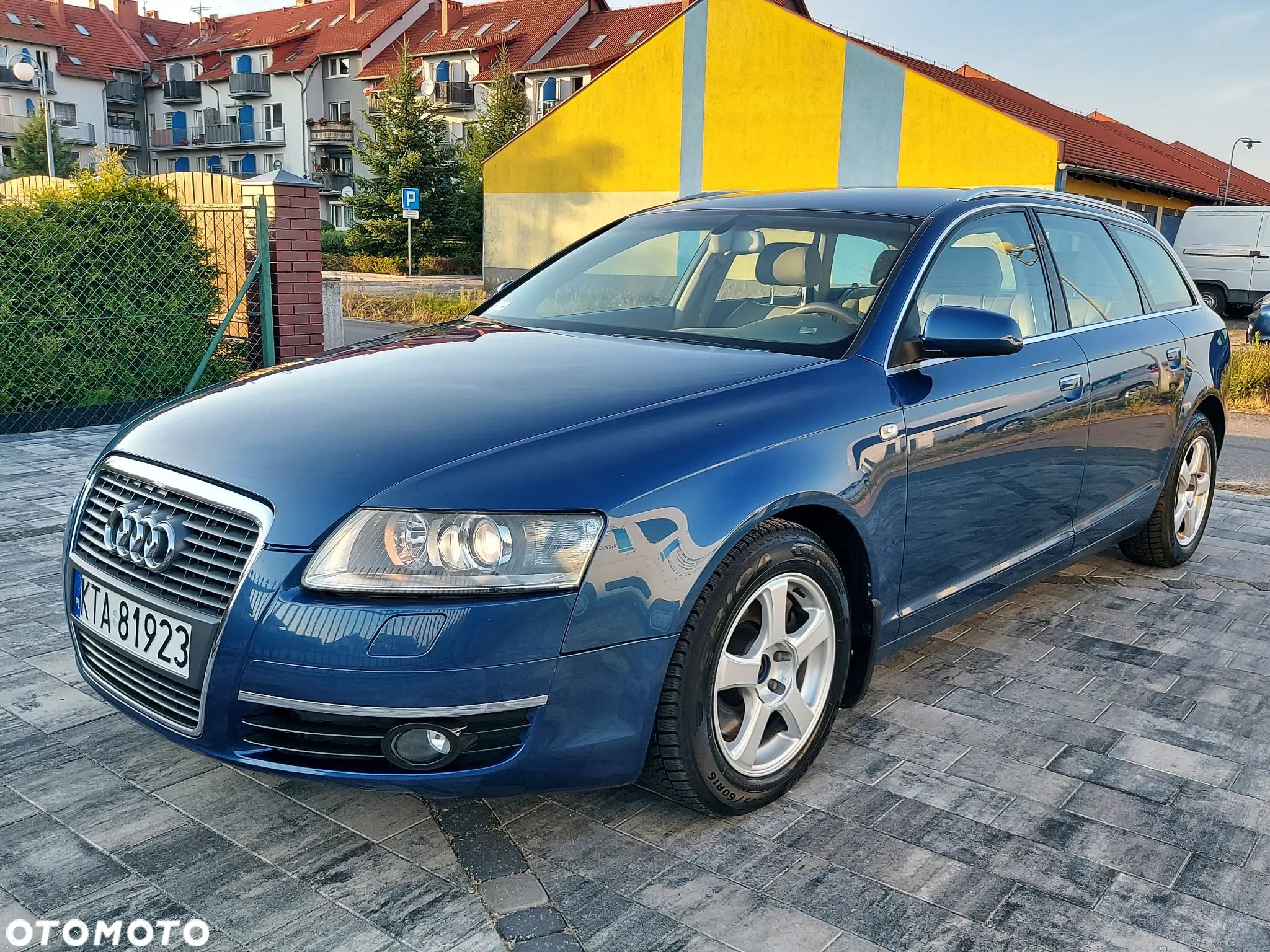Audi A6 2.0T FSI - 1