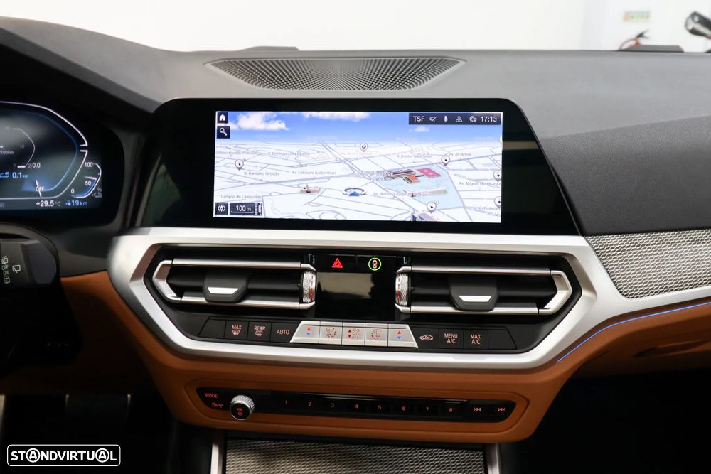 BMW 320 e Pack Desportivo M Auto - 34