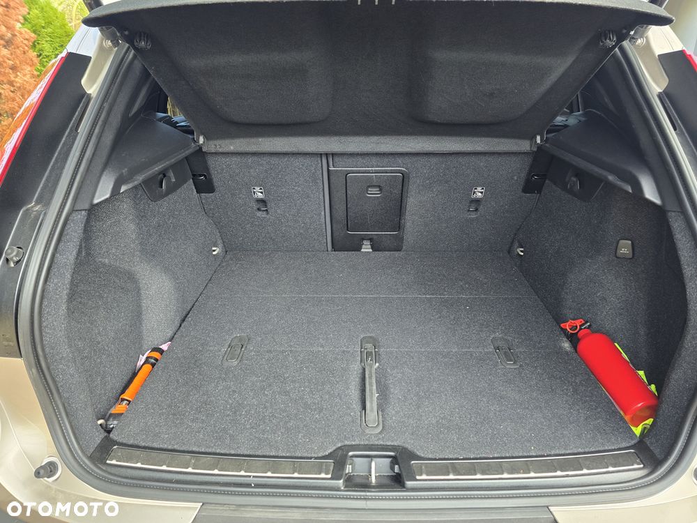 Volvo XC 40 B5 AWD Ultimate Bright - 17