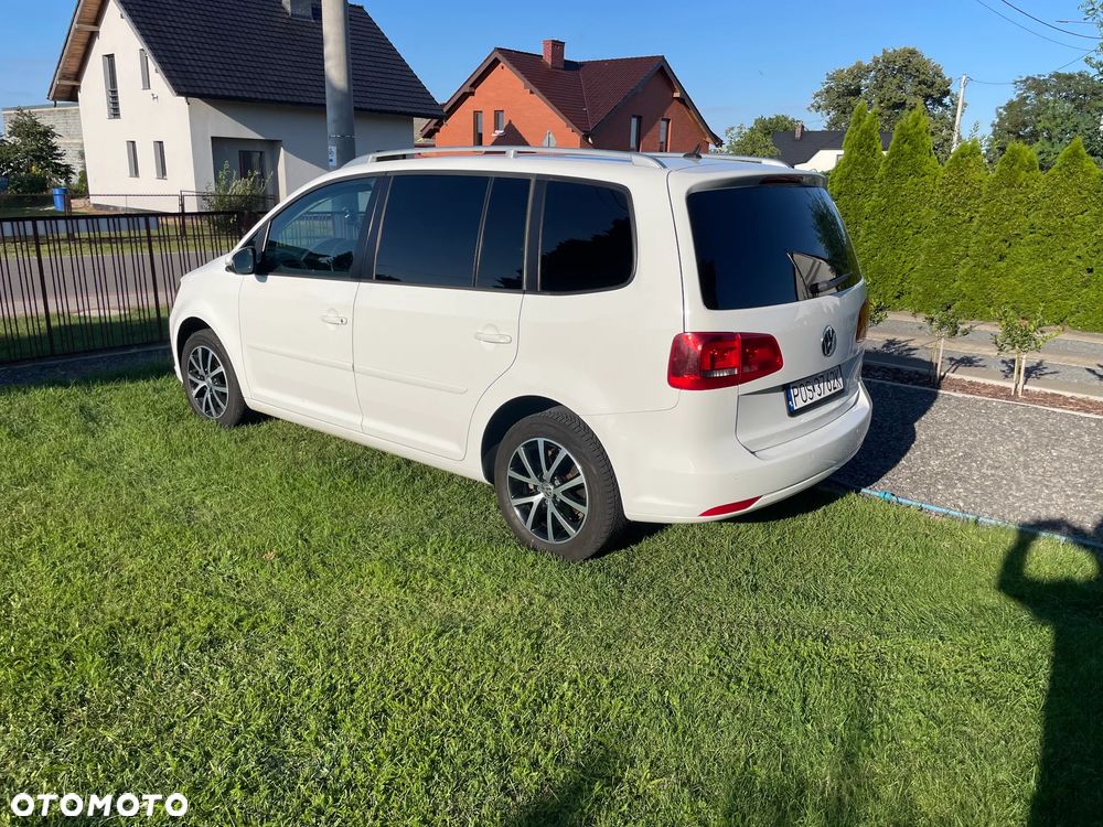 Volkswagen Touran 2.0 TDI DPF Highline Perfectline DSG - 2