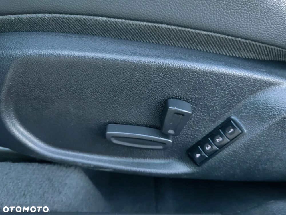 Ford Mondeo 2.0 TDCi Champions Edition - 9