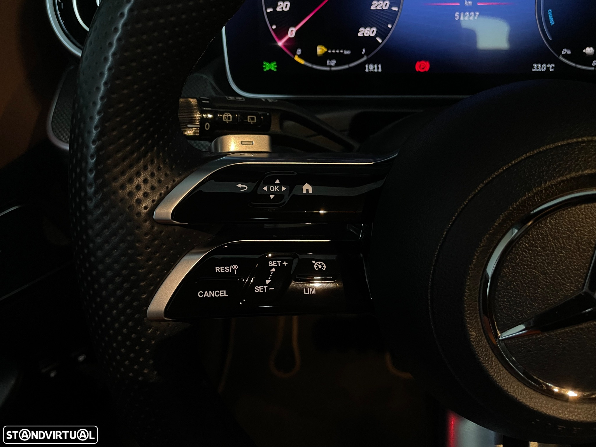 Mercedes-Benz C 300 e AMG Line - 29