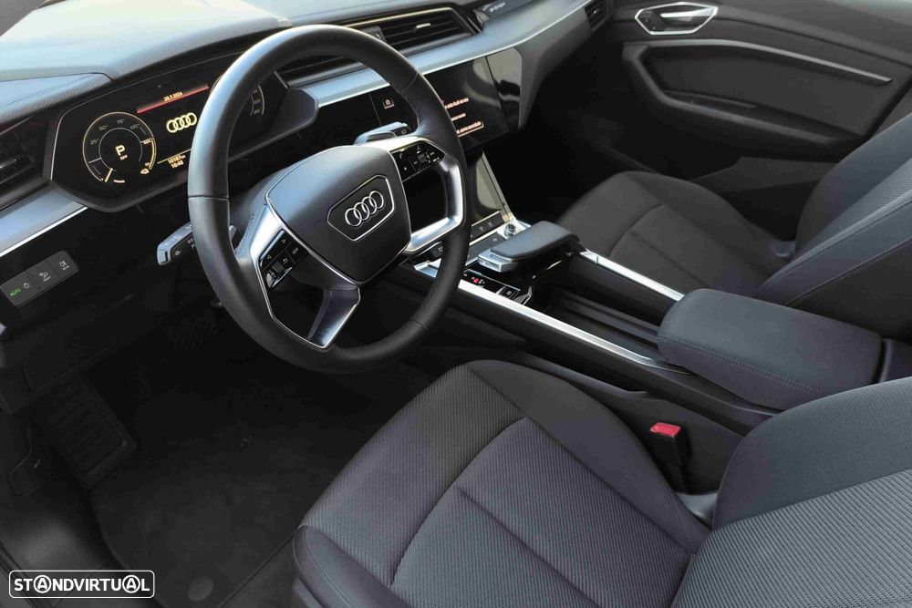 Audi Q8 e-Tron 55 quattro Advanced - 7