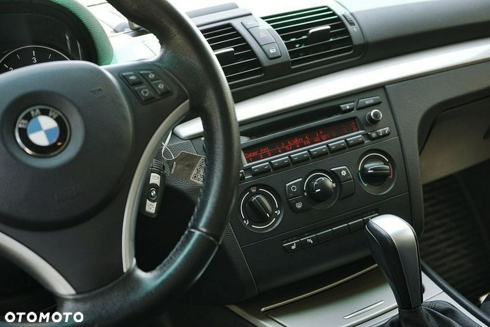 BMW Seria 1 118d - 24