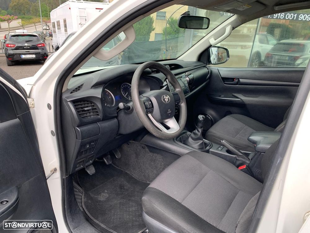 Toyota Hilux 2.4 D-4D 2WD CD - 13