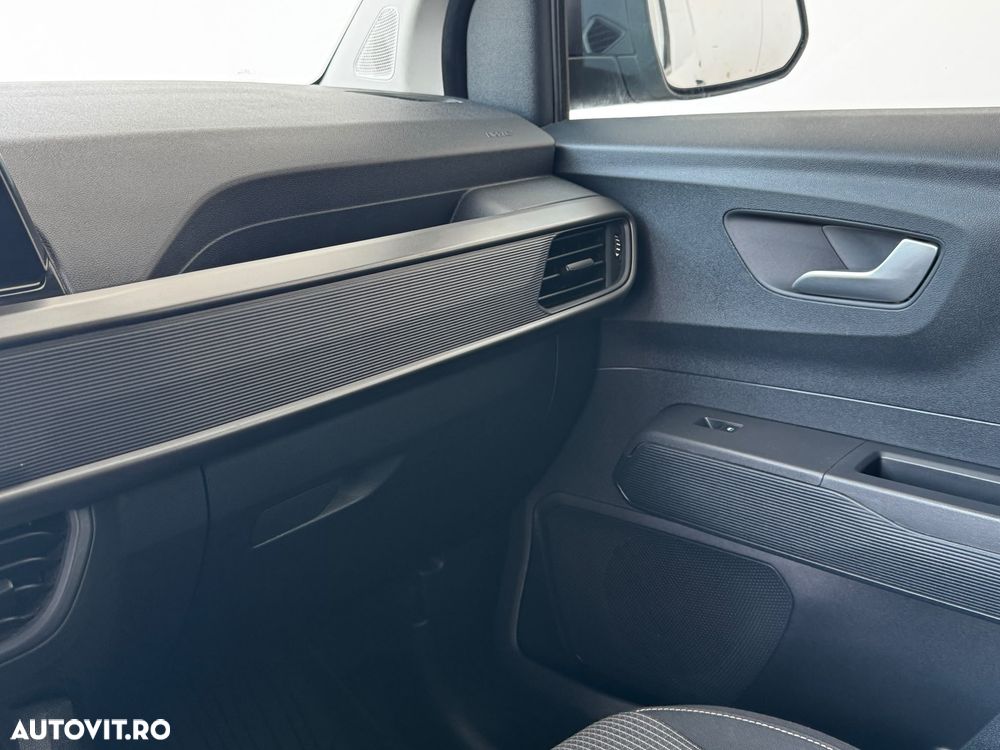 Ford Transit Courier - 25