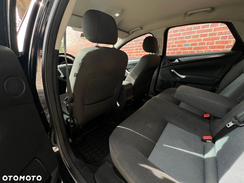 Ford Mondeo - 11