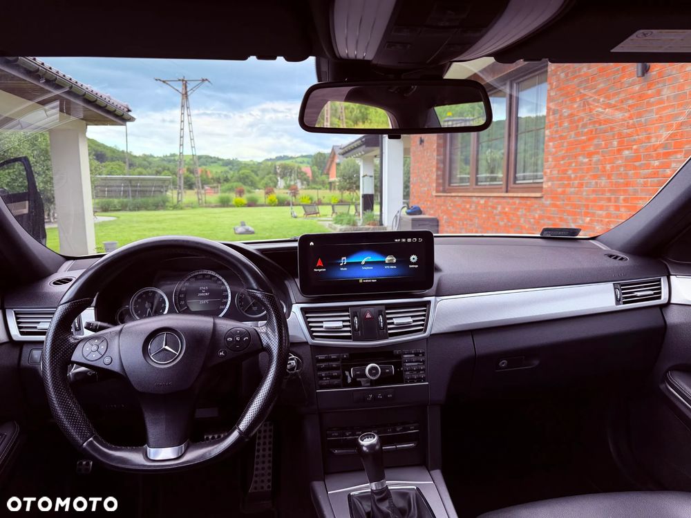 Mercedes-Benz Klasa E 200 CGI BlueEffICIENCY - 17