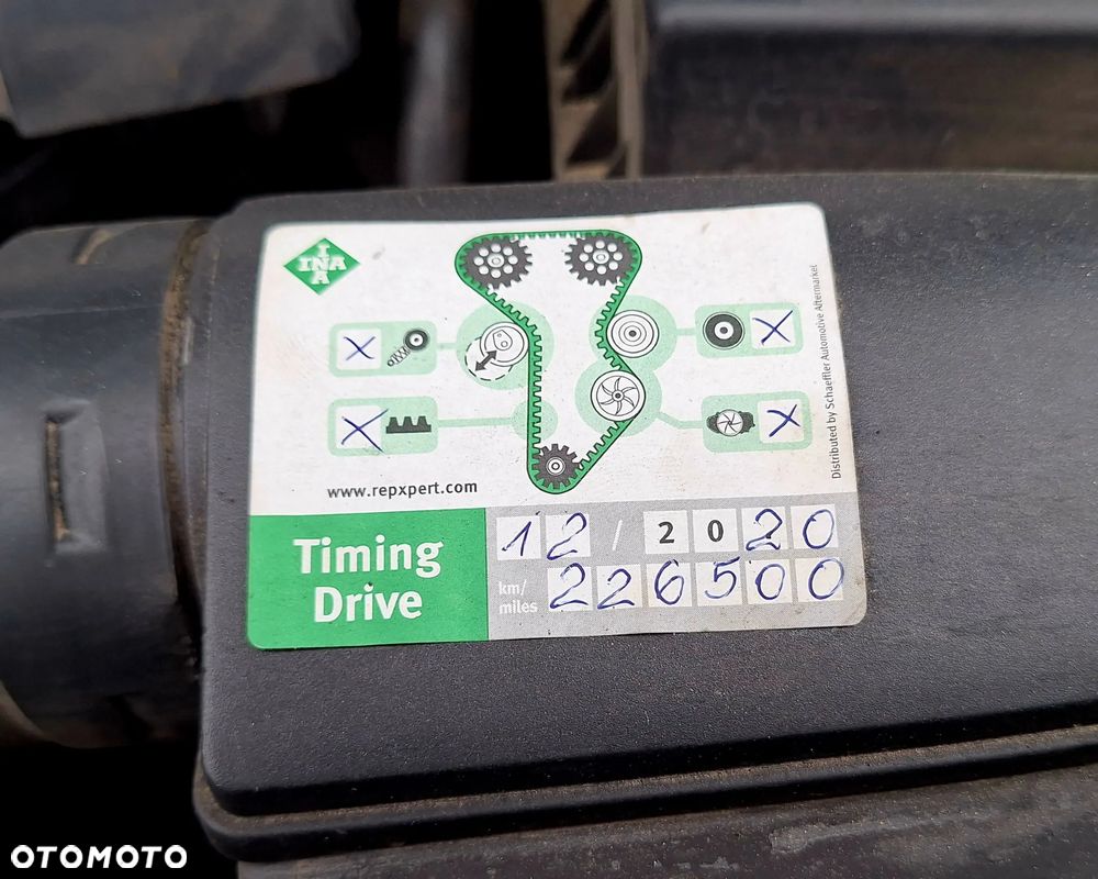 Volkswagen Passat 2.0 TDI Comfortline - 14