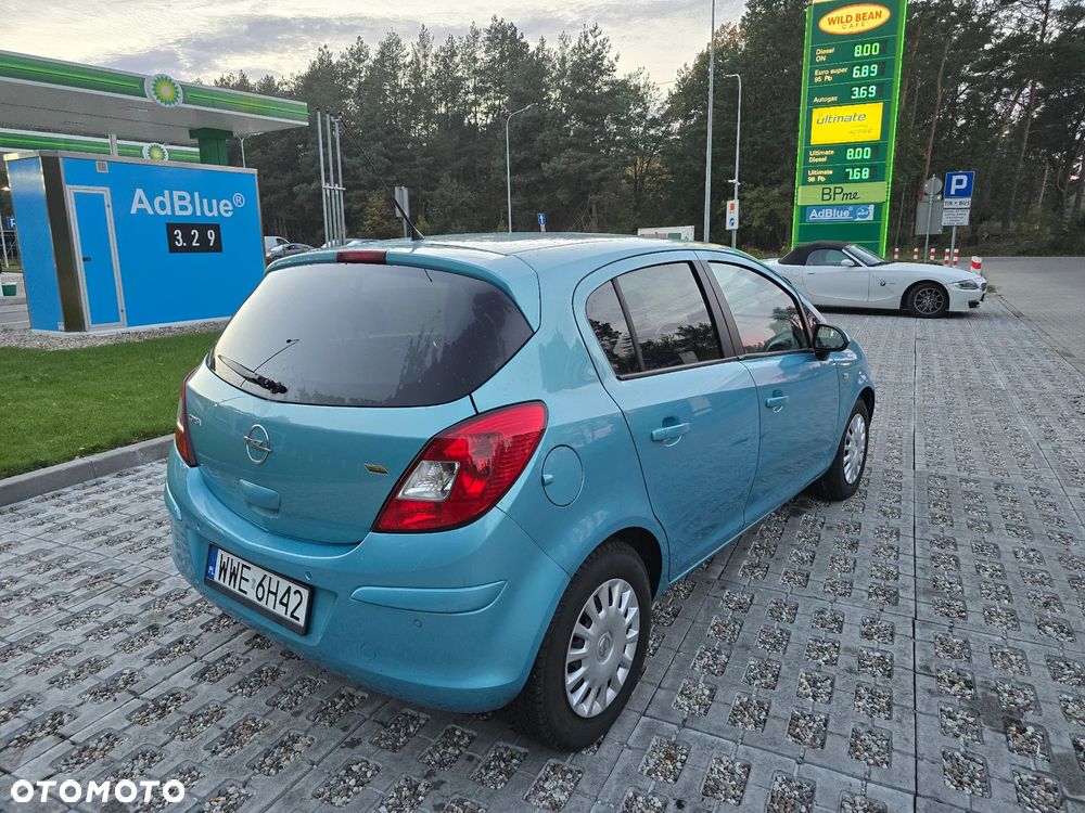 Opel Corsa 2010 photo 3