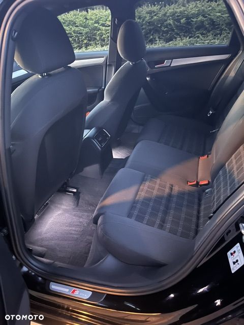 Audi A4 Avant 2.0 TDI DPF S line Sportpaket - 23