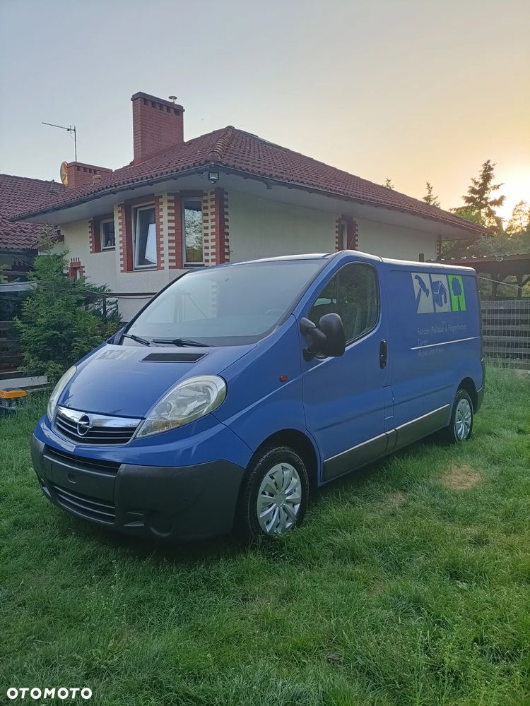 Opel Vivaro - 1