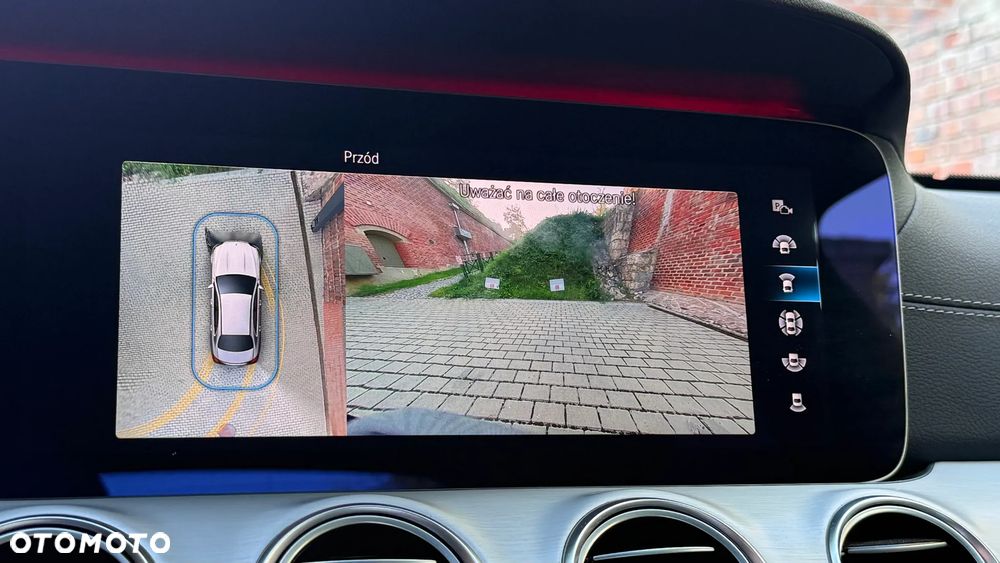 Mercedes-Benz Klasa E 220 d 4-Matic AMG - 25