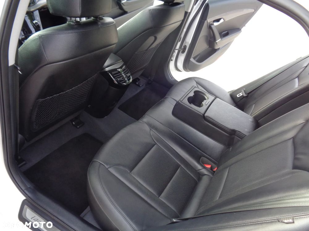 Hyundai i40 Kombi 1.7 CRDi DCT Premium - 23