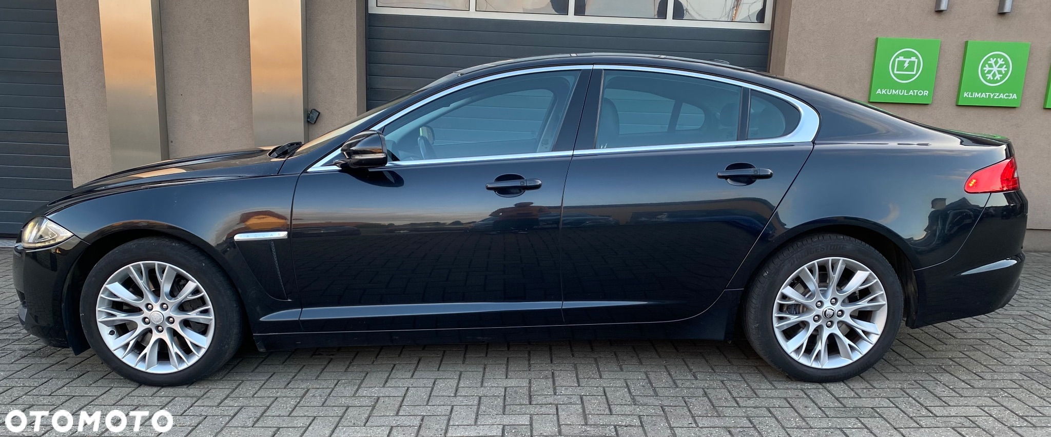 Jaguar XF 3.0 V6 D S Luxury - 22