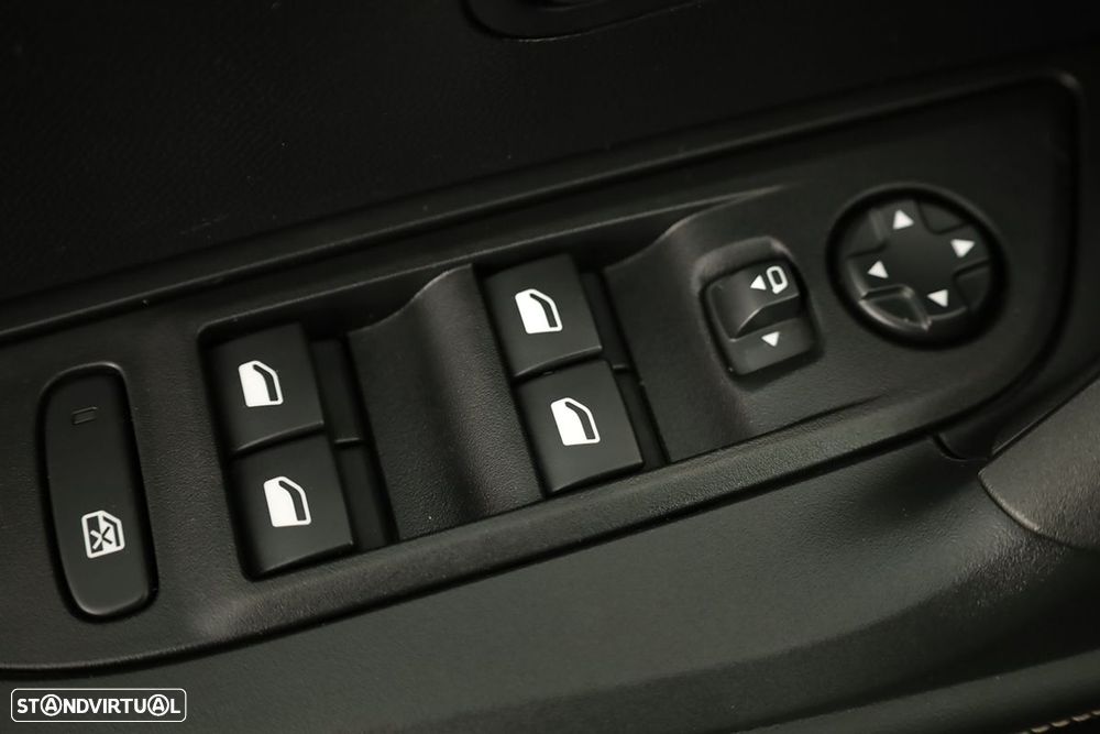 Peugeot 2008 1.2 Allure - 19